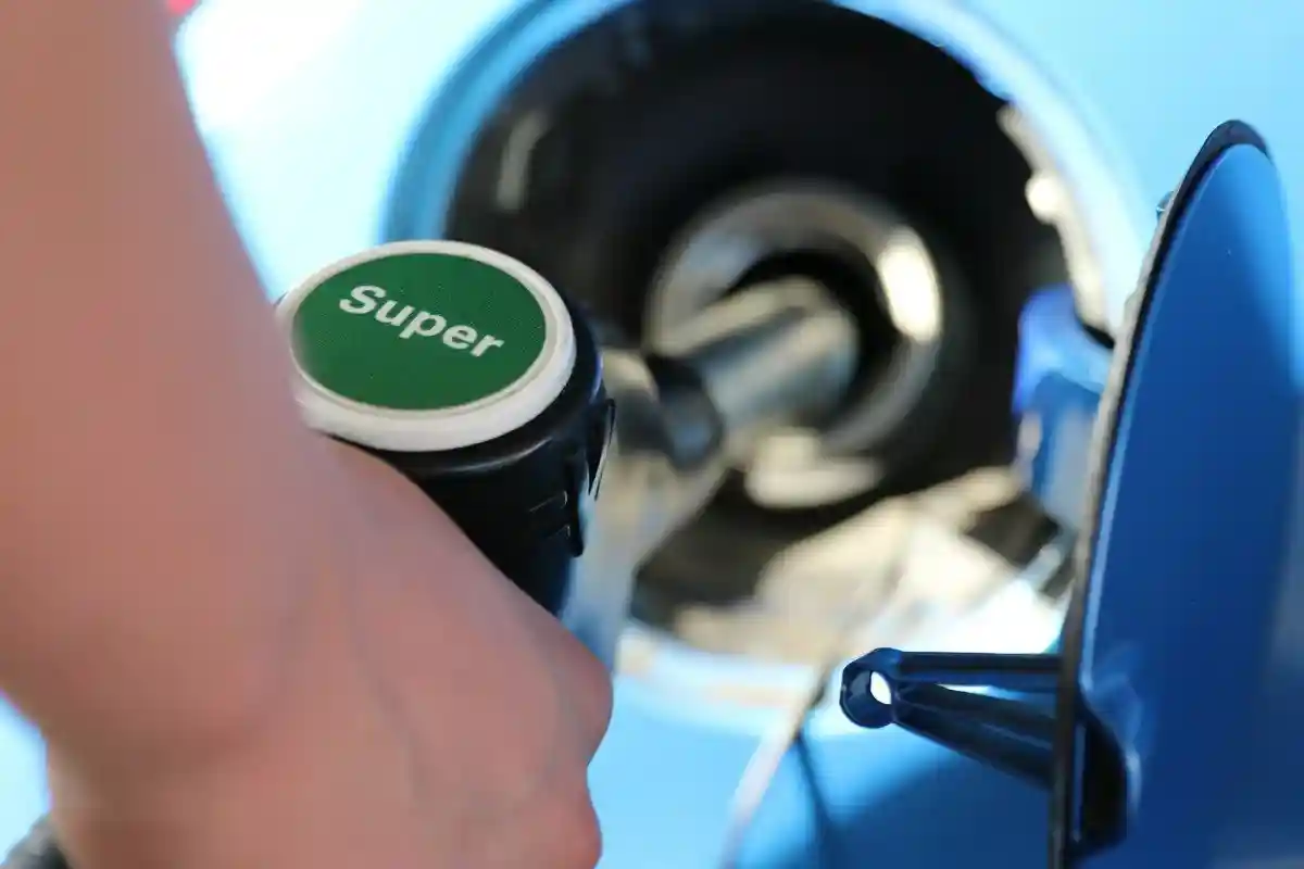 Разница между бензином и дизелем снова растет. Фото: beejees / pixabay.com