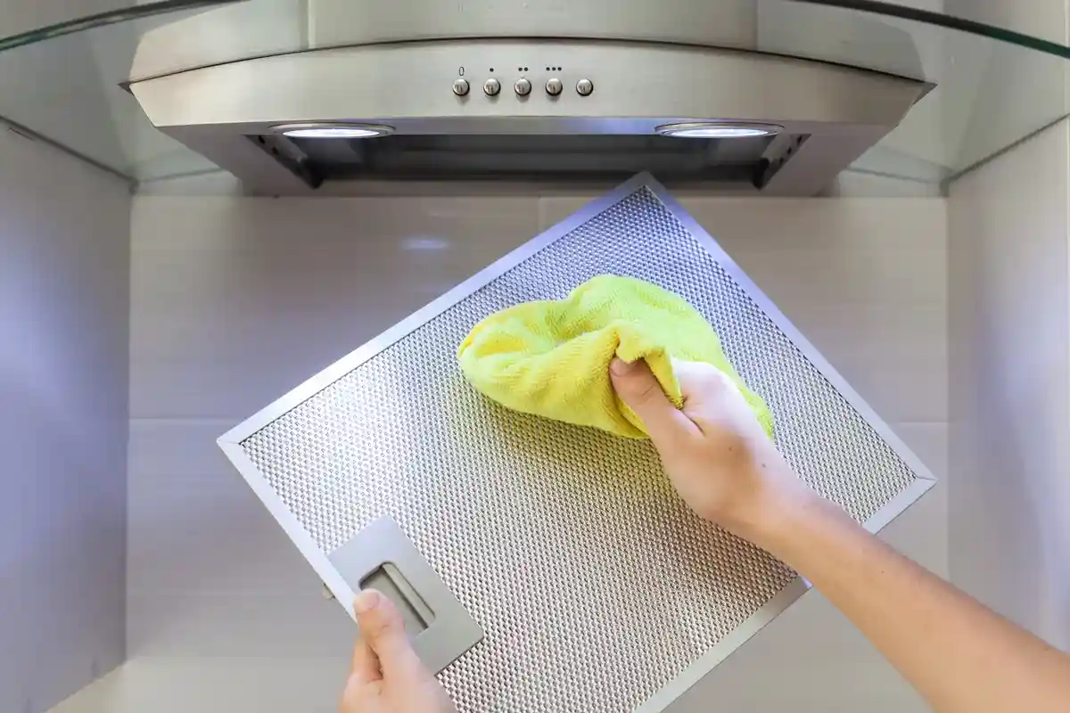 Как почистить кухонную вытяжку от жира легко