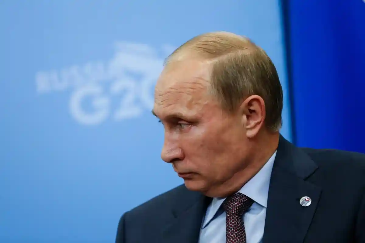 Путин не желает перерастания конфликта в международный масштаб. Фото: Gil Gorzo / Shutterstock.com