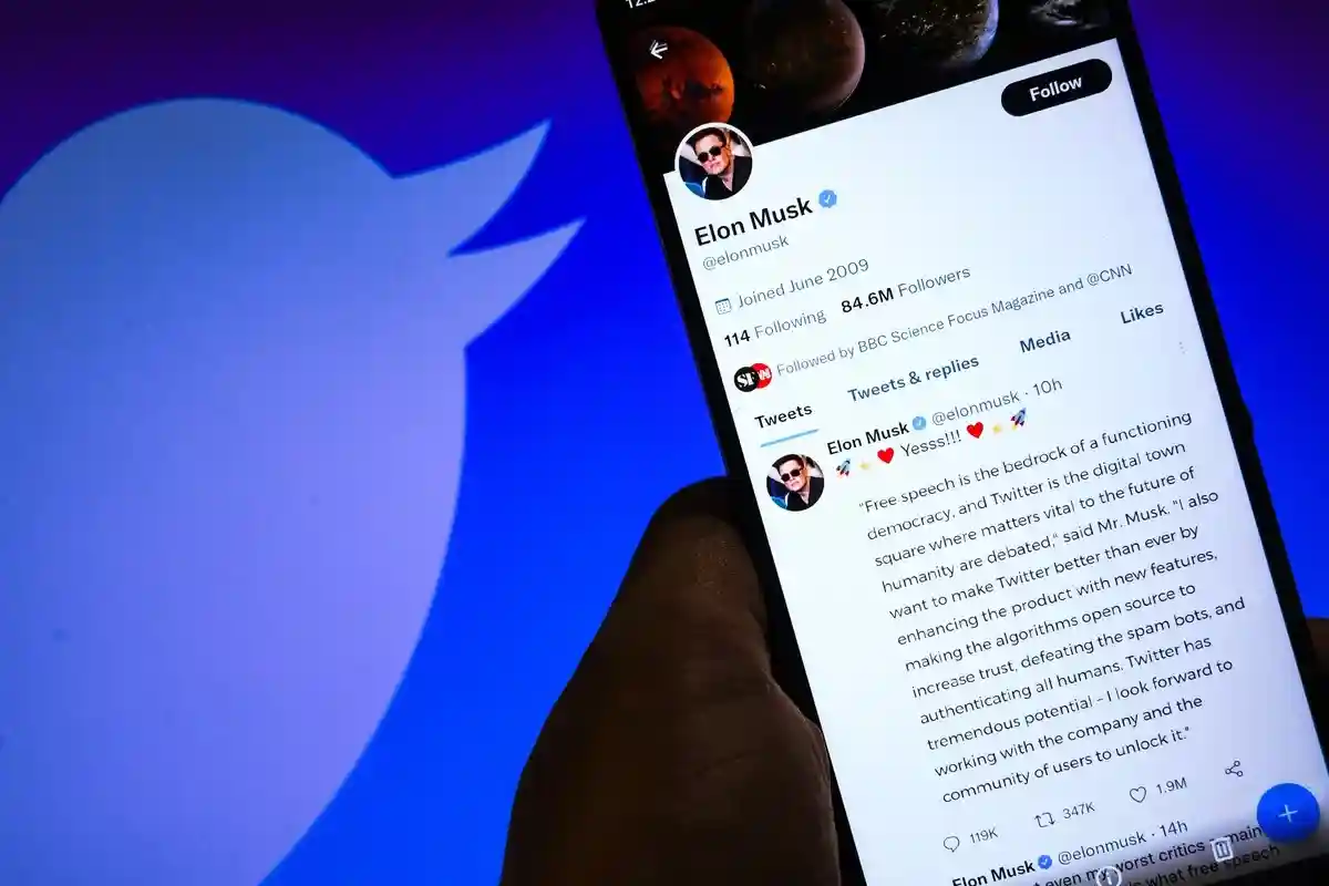 Илон Маск хочет внедрить платные видео в Twitter. Фото: Soumyabrata Roy / Shutterstock