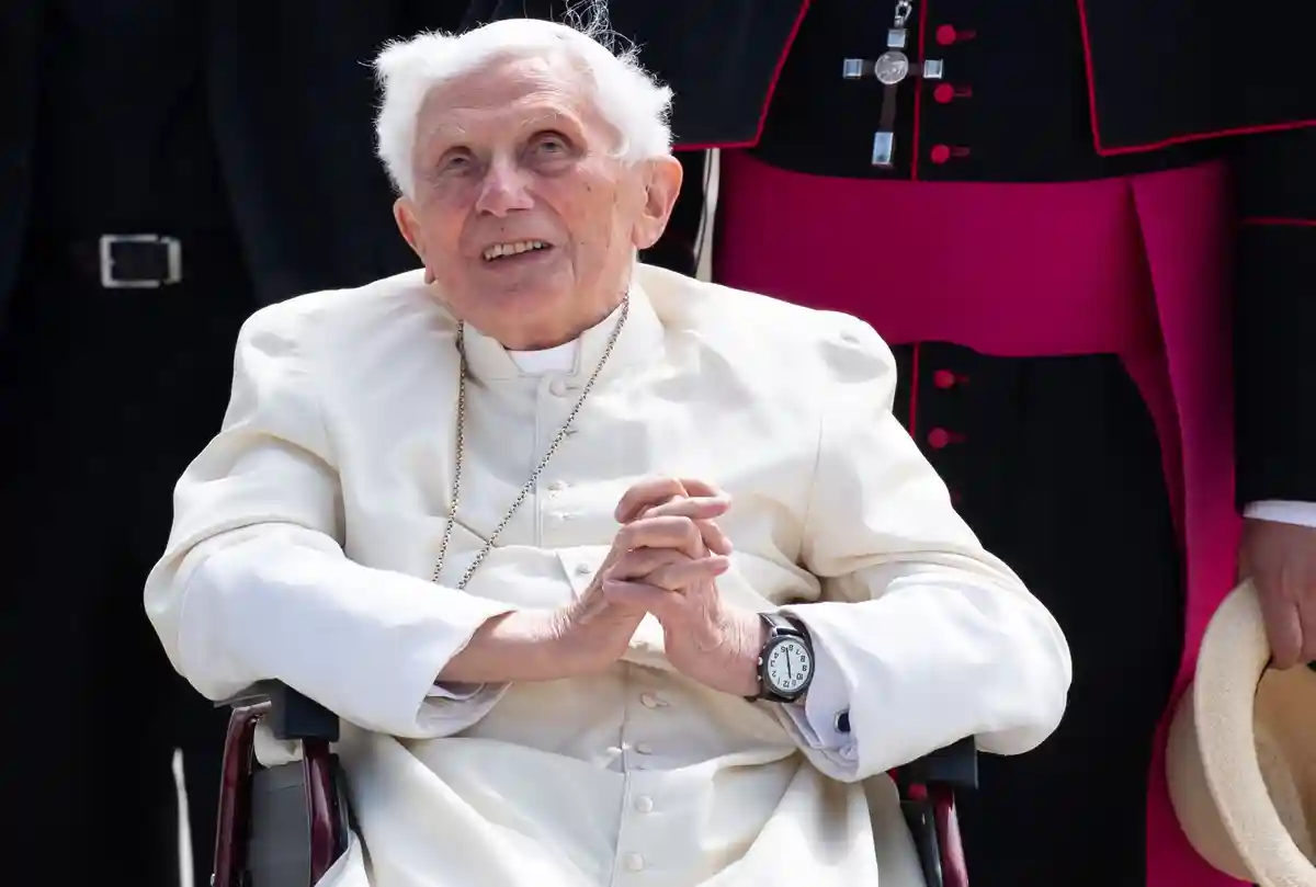 Почетный Папа Бенедикт XVI.