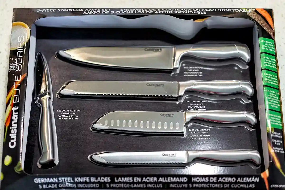 Не дарить ножи в качестве подарка. Фото: shutterstock.com