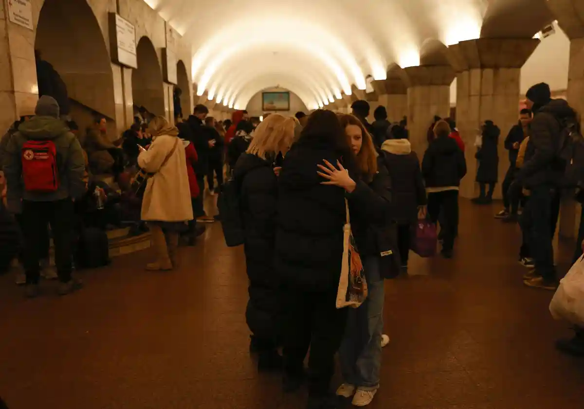 Кличко сообщает о повреждениях в Киеве после атаки беспилотников
