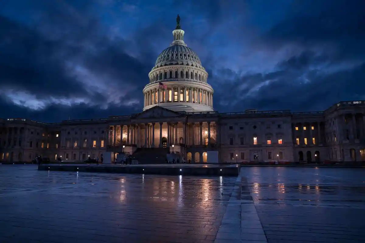 Новый Конгресс США: предвыборный триллер ожидается на первой сессии