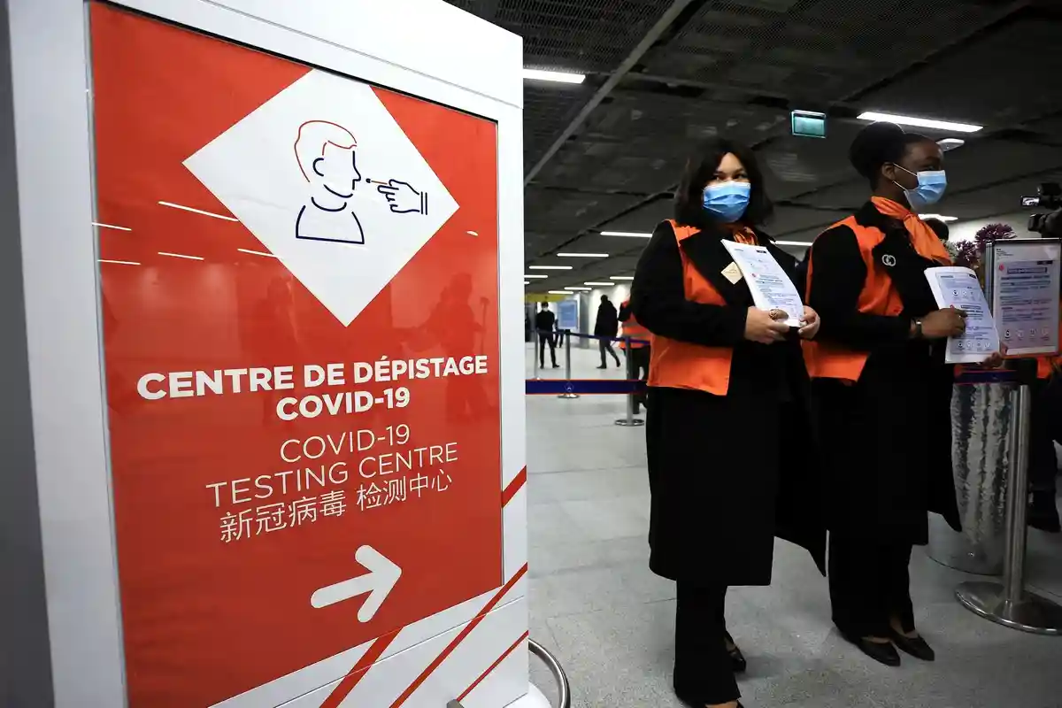 Волна коронавируса в Китае: дебаты об ограничениях на въезд