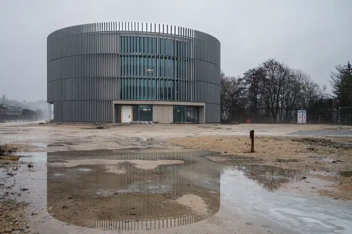 Строительство кобургского театра "Глобус" продолжается