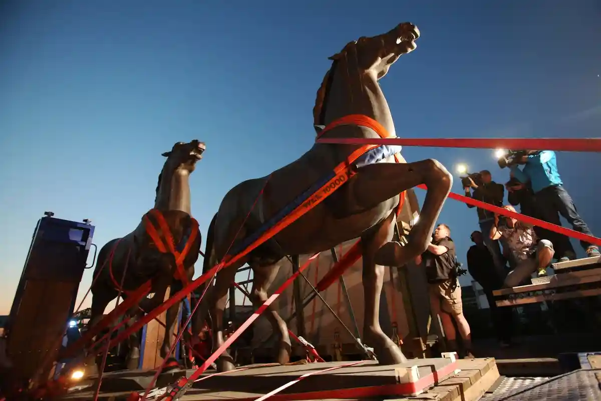 Нацистские скульптуры "Строптивые лошади