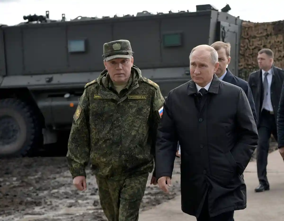 Путин и Валерий Герасимов