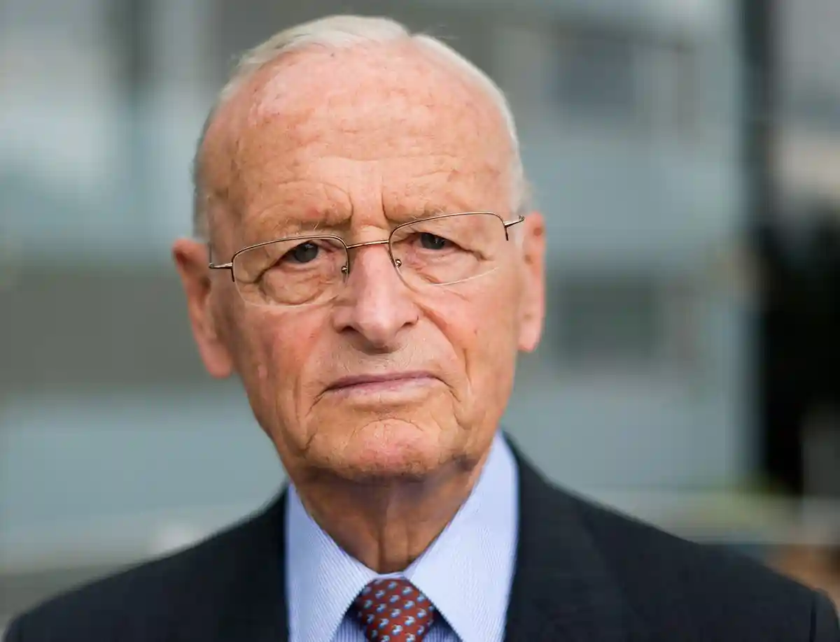 Умер бывший руководитель Volkswagen Карл Хан.