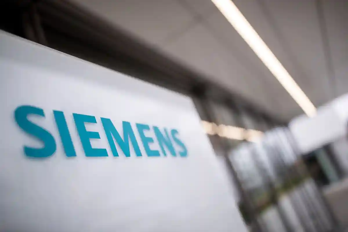 Siemens получил от Индии миллиардный заказ на 1200 локомотивов