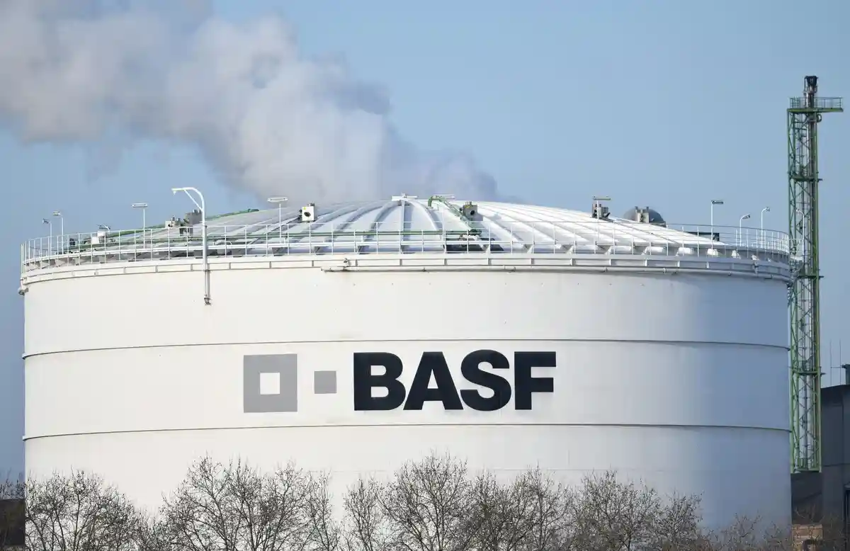BASF: потеря миллиардов из-за ухода дочерней компании из России
