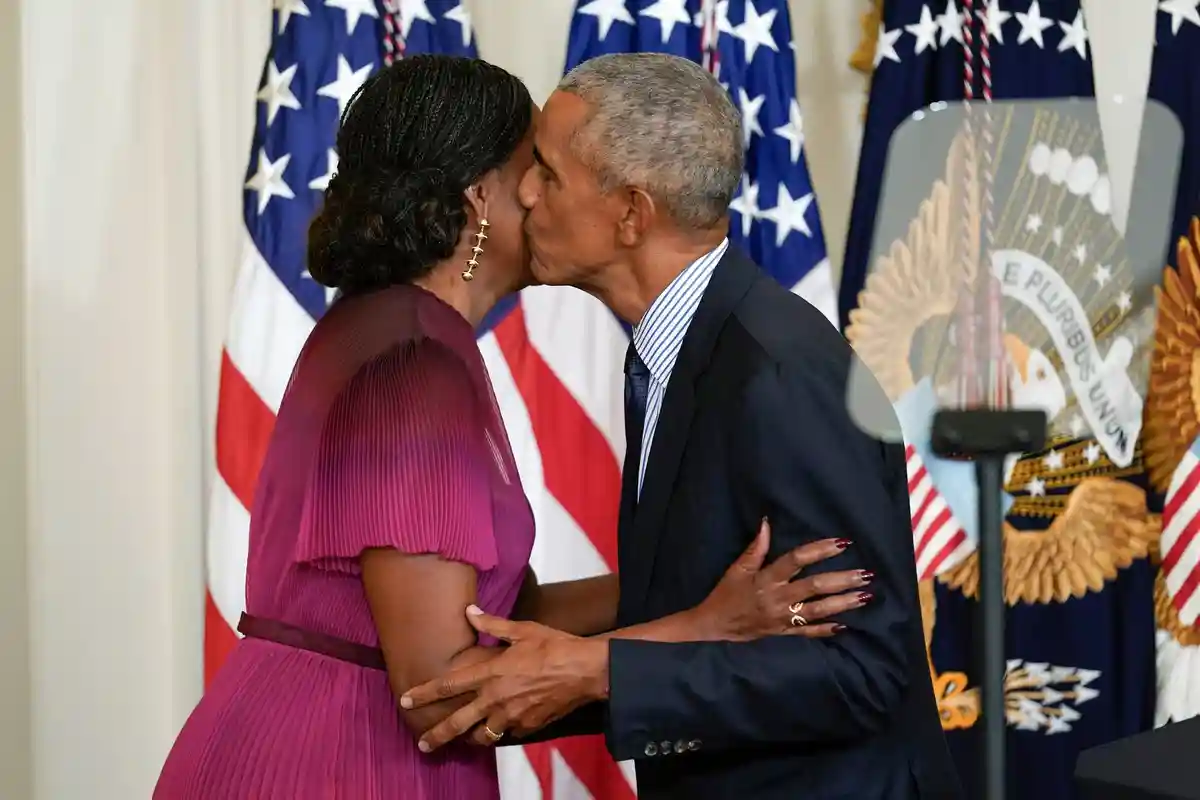 Романтическое поздравление от Барака Обамы