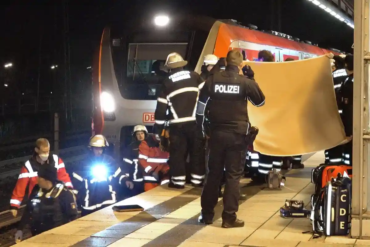 Две сестры-близнецы попали под поезд в Гамбурге