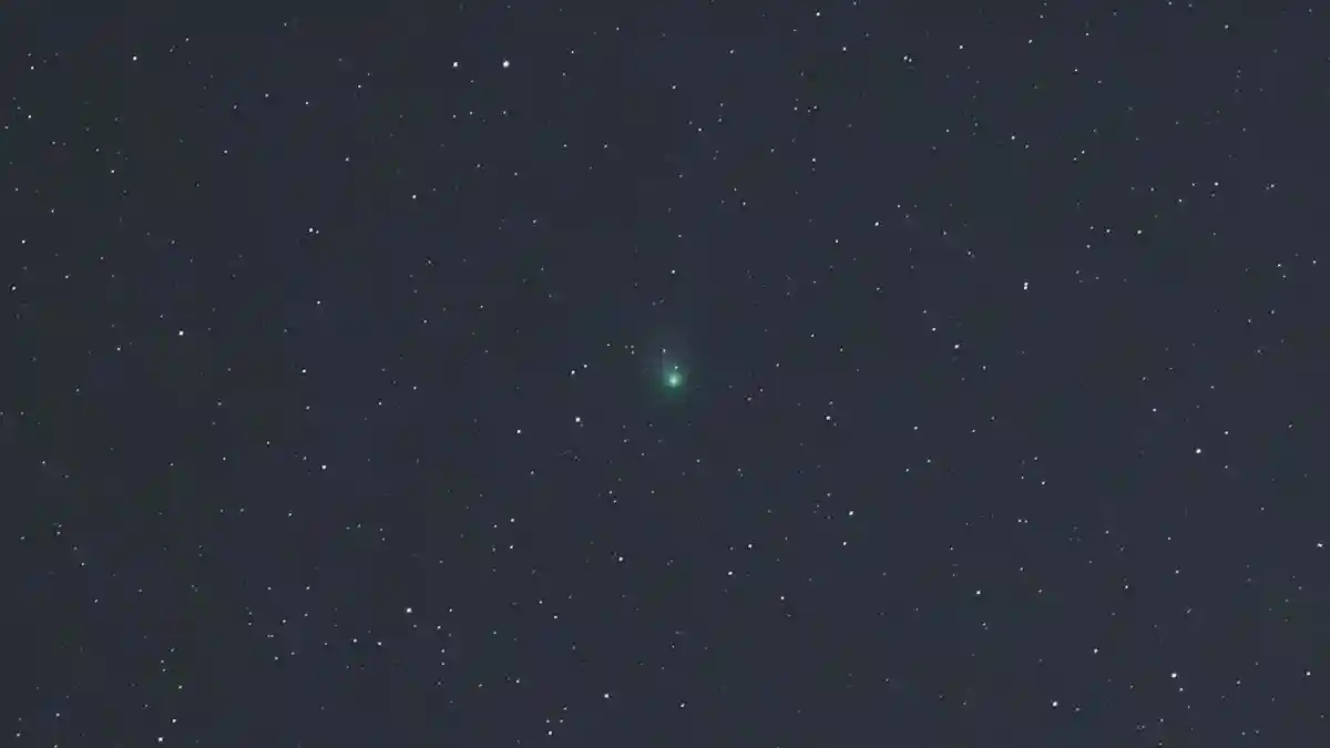 Зеленая комета приближается к Земле C/2022 E3 (ZTF)