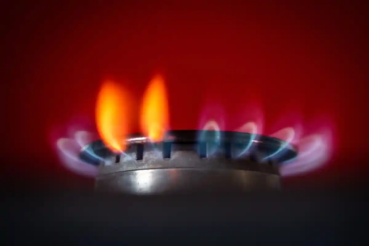 Газовая плита с пламенем