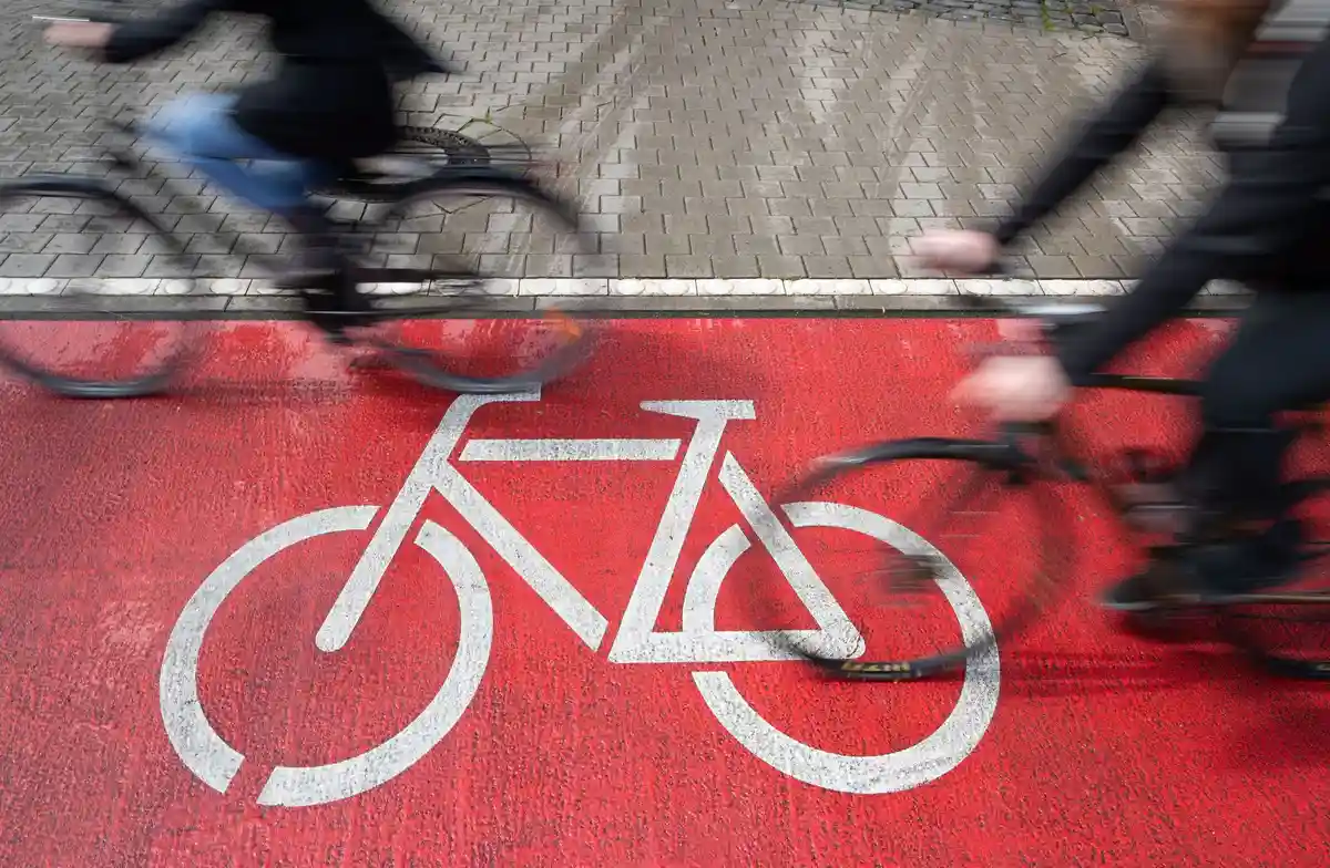 Велостолица Германии Гамбург расширил сеть велодорожек