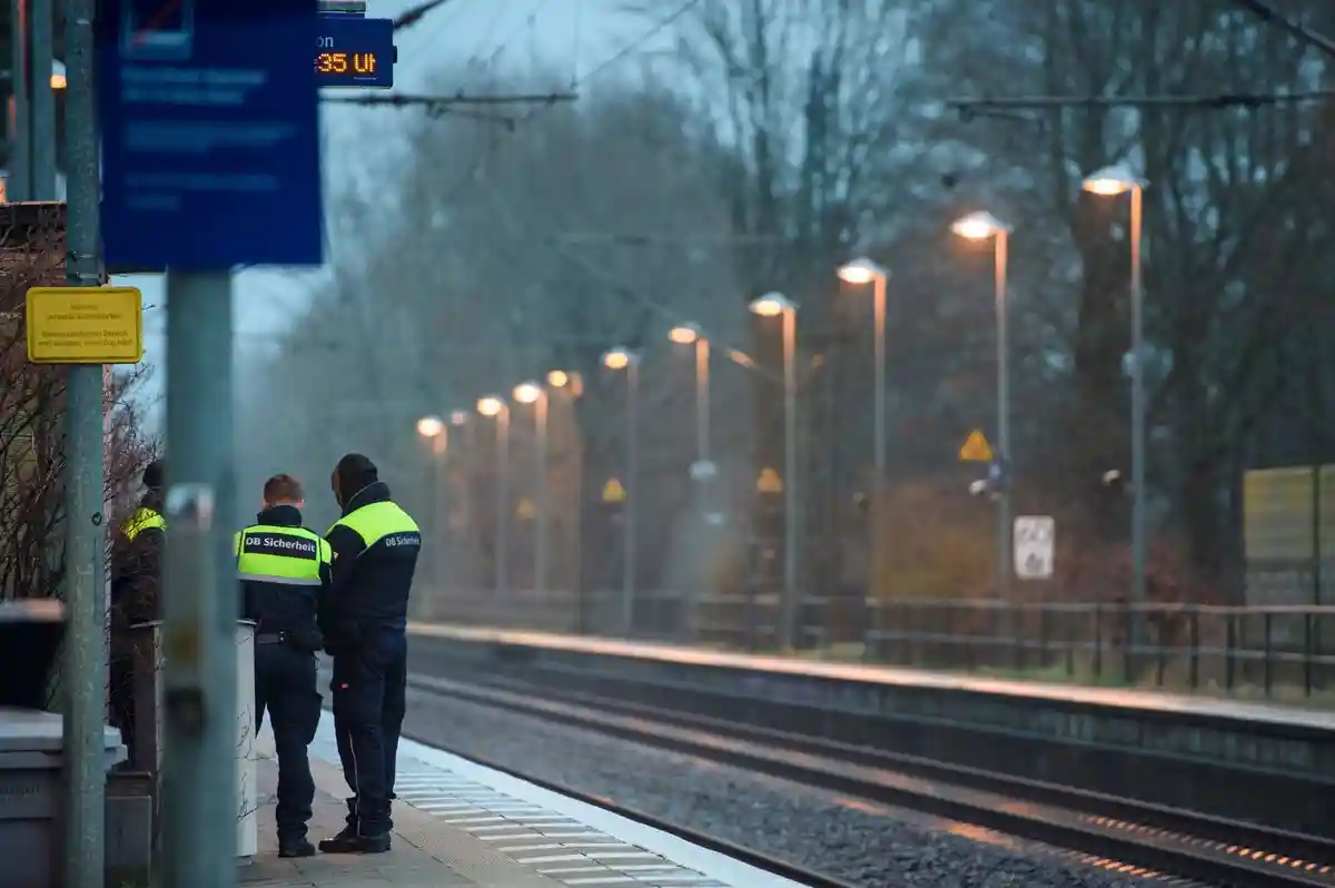 После нападения с ножом в поезде между Килем и Гамбургом