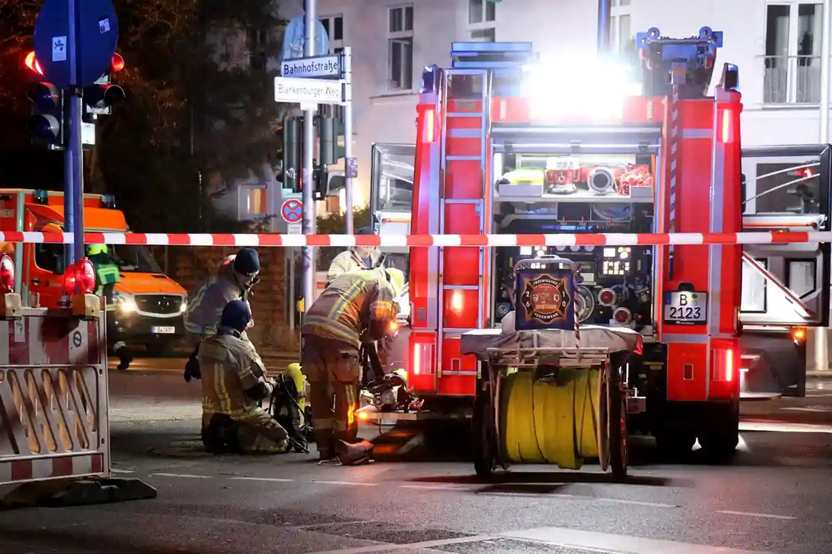 Пожар на лестничной клетке в жилом доме в Берлине