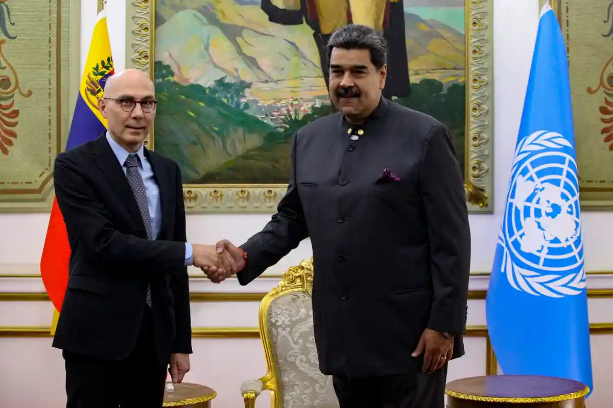Глава ООН по правам человека изучает ситуацию в Венесуэле и встречается с Мадуро
