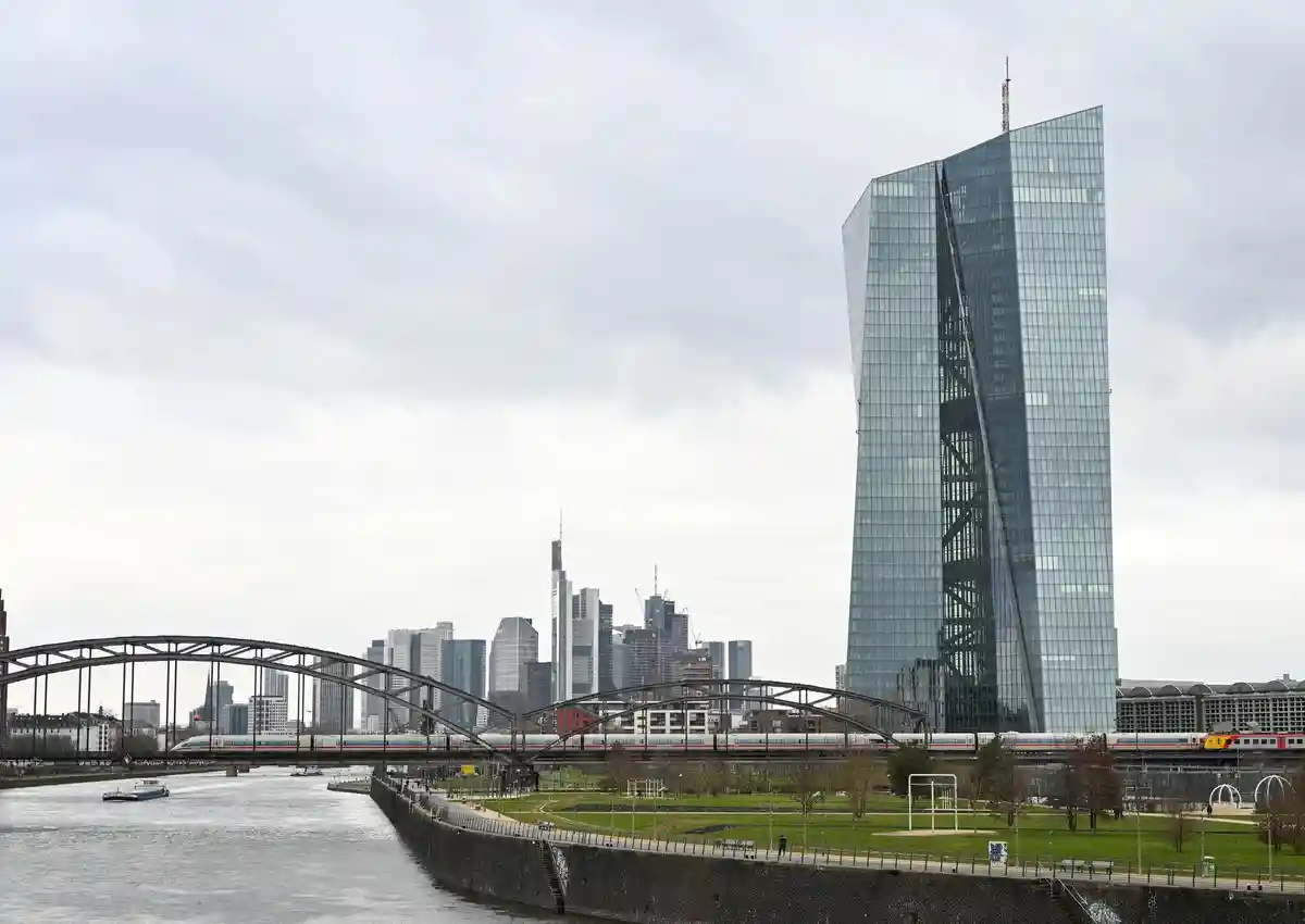 ЕЦБ повысил ключевую ставку в еврозоне до 3,0%