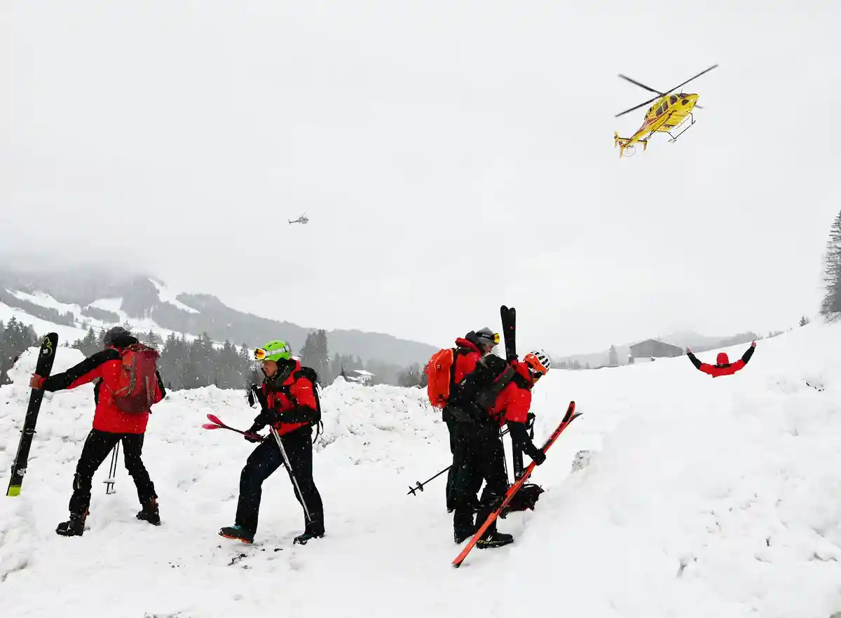 Еще две жертвы схода лавины в Австрии