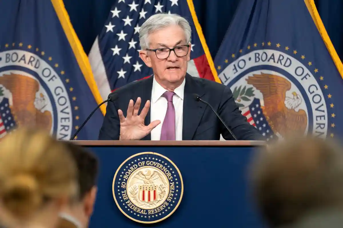Глава ФРС США считает необходимым дальнейшее повышение процентных ставок