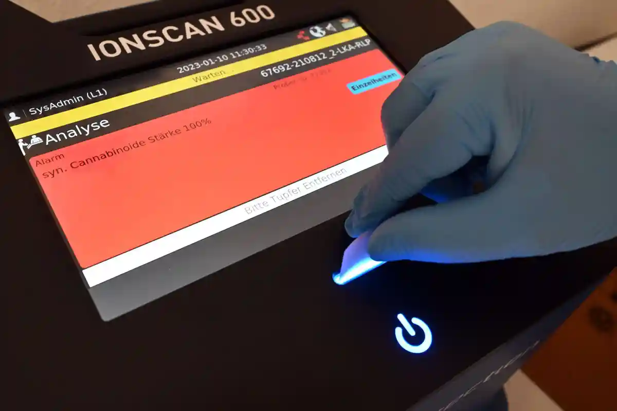 Ионный сканер для обнаружения наркотиков
