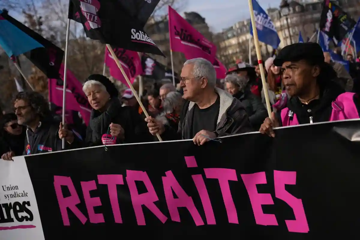 Новые забастовки и протесты против пенсионной реформы во Франции