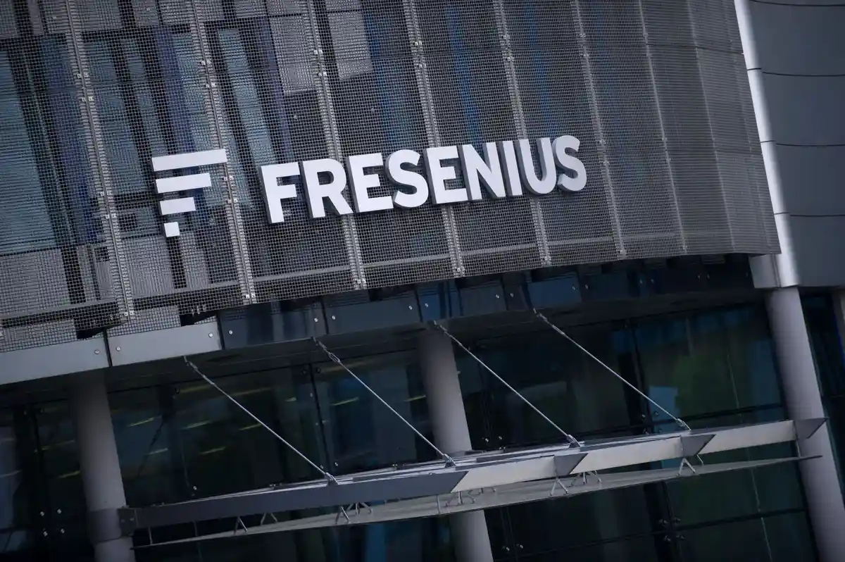 Логотип Fresenius