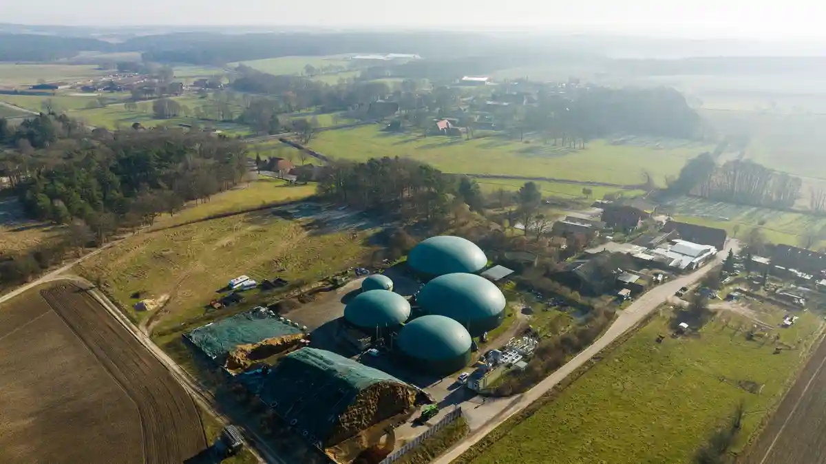 Деревня, обеспечивающая себя энергией благодаря биогазовой установке
