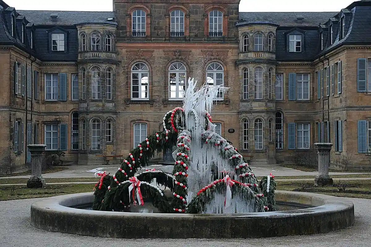 Пасхальные фонтаны в Германии. Фото: J. Lunau, CC BY-SA 3.0 / Wikimedia Commons