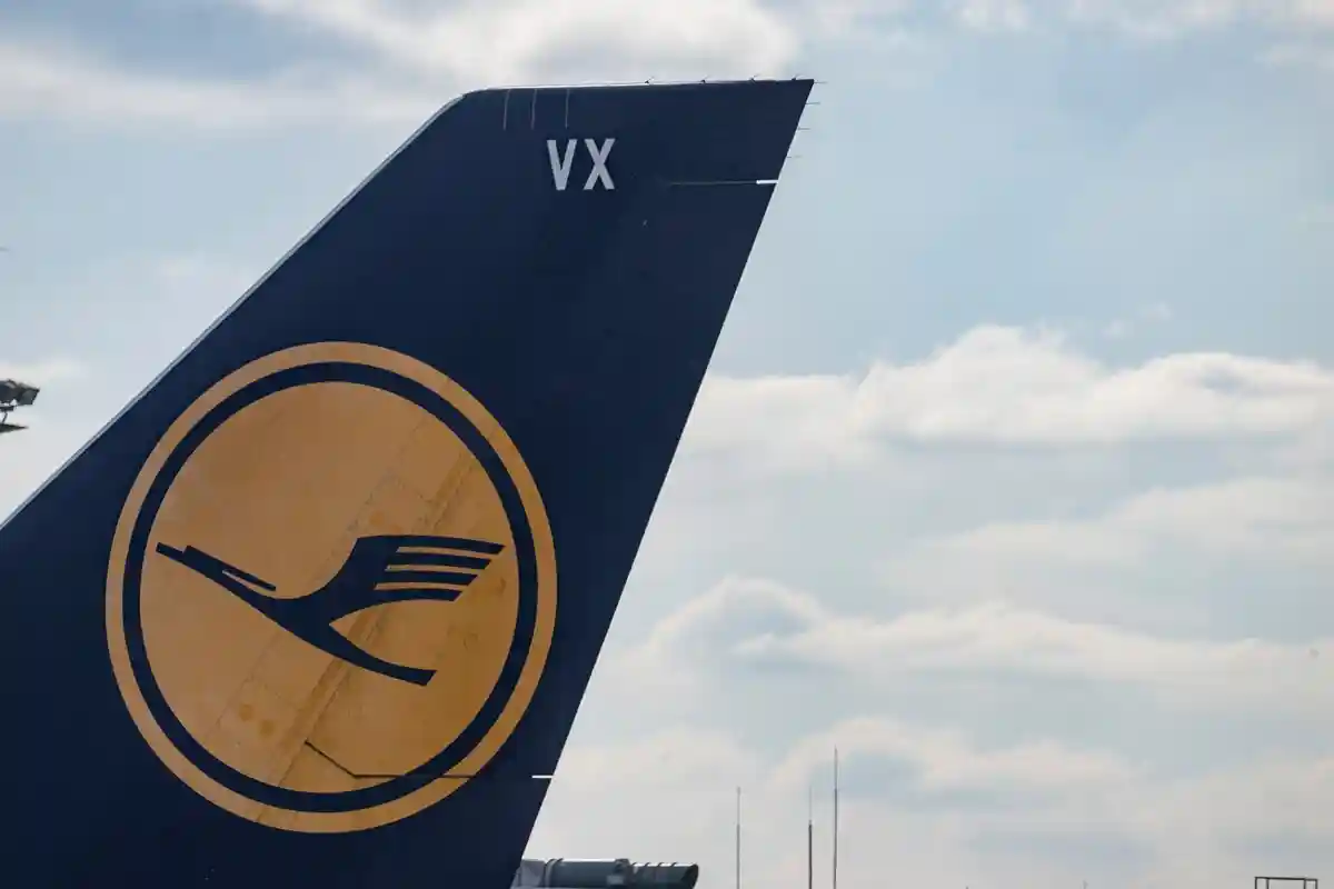 Verdi: Lufthansa задолжала сотрудникам по 3 000 евро
