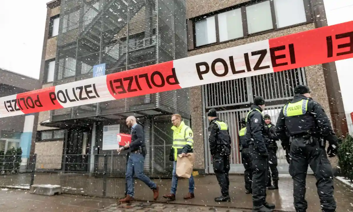 После массовых беспорядков в Гамбурге с несколькими погибшими и ранеными
