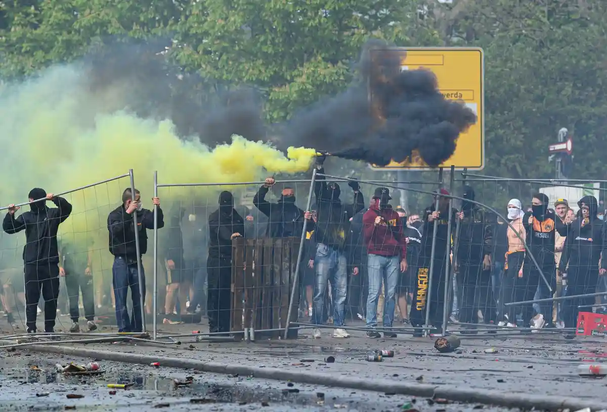 Беспорядки, устроенные футбольными фанатами в Дрездене