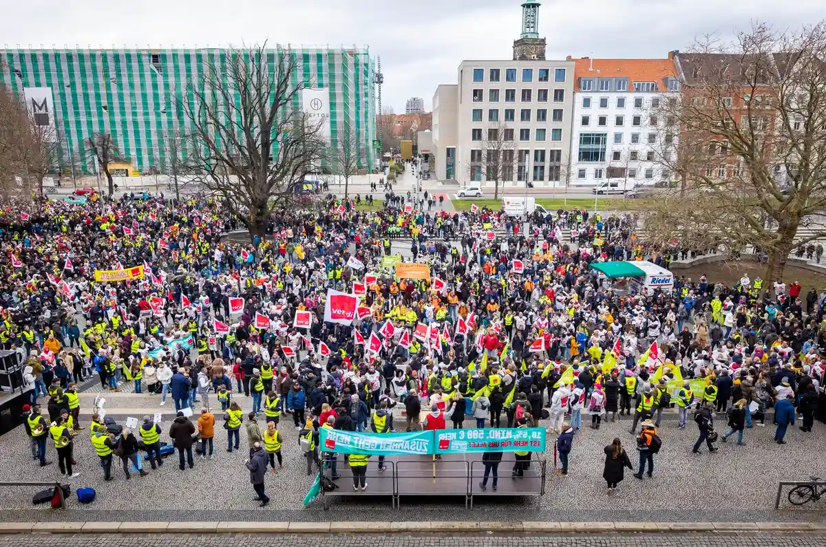Предупредительные забастовки в Нижней Саксонии