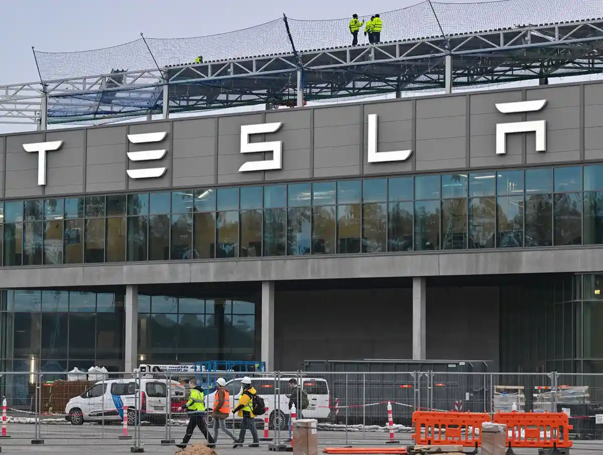 Tesla подает заявку на расширение завода в Грюнхайде