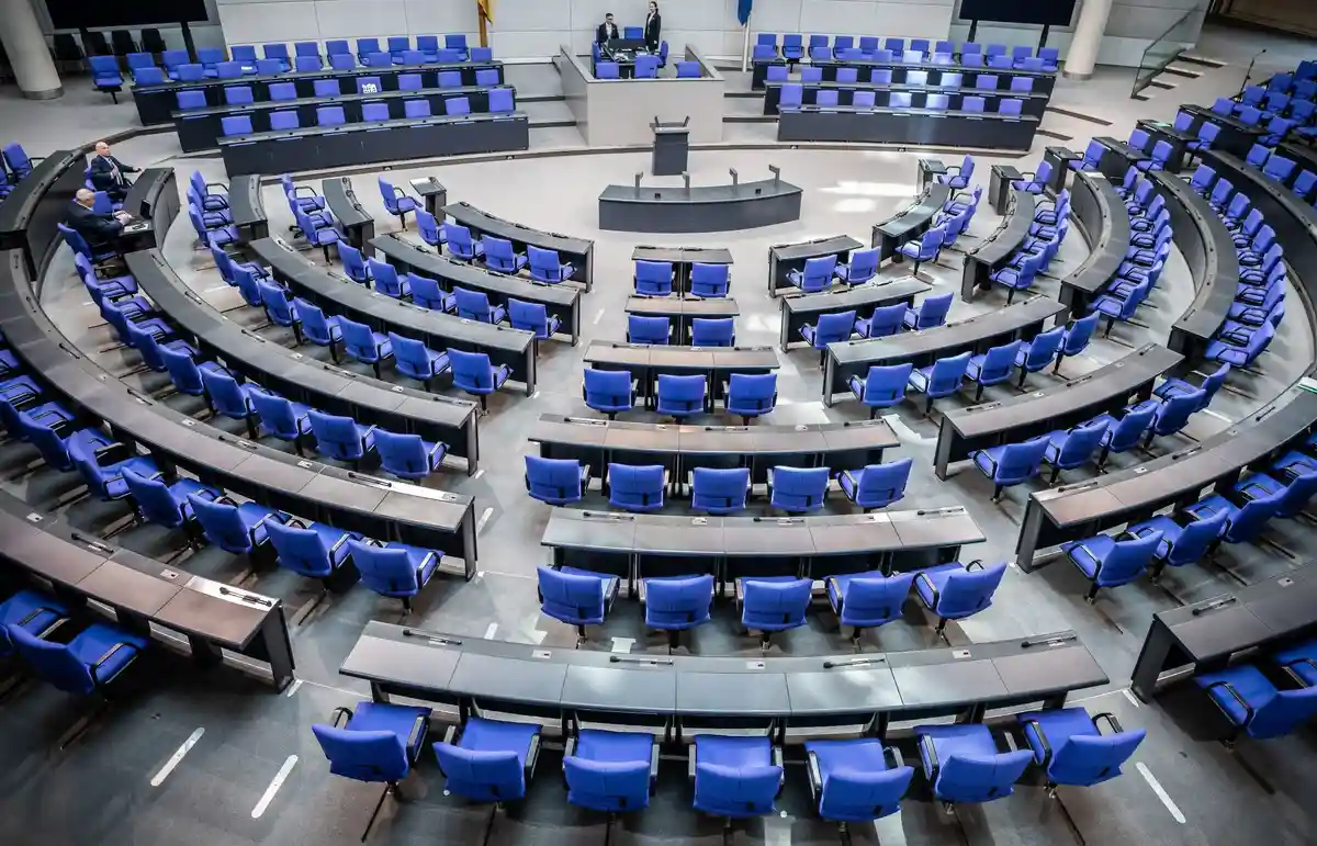 сокращение числа депутатов немецкого парламента
