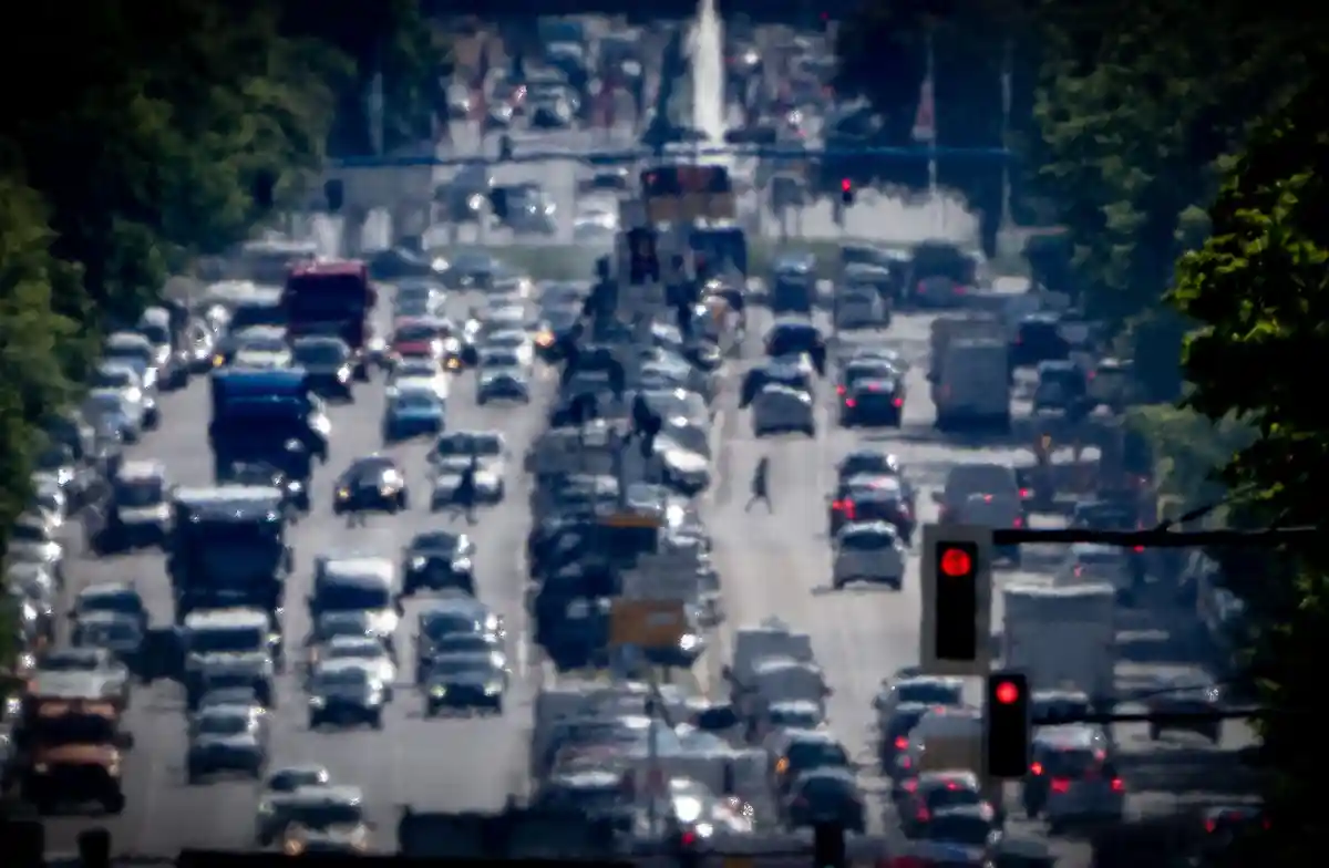 Эксперты по климату предлагают сократить число автомобилей