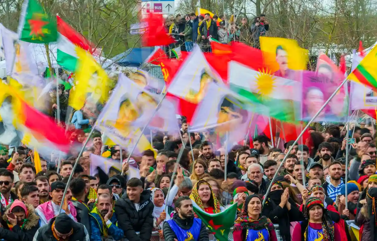 Центральный курдский новогодний фестиваль Ньюроз