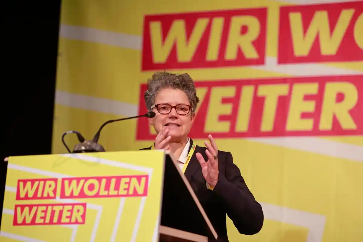 Лидер СвДП призвала с оптимизмом решать проблемы Германии