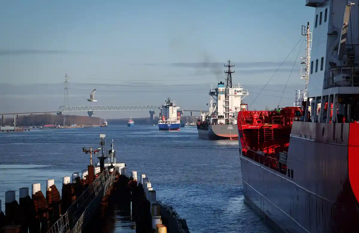 Правительство снизит плату за навигацию по Кильскому каналу
