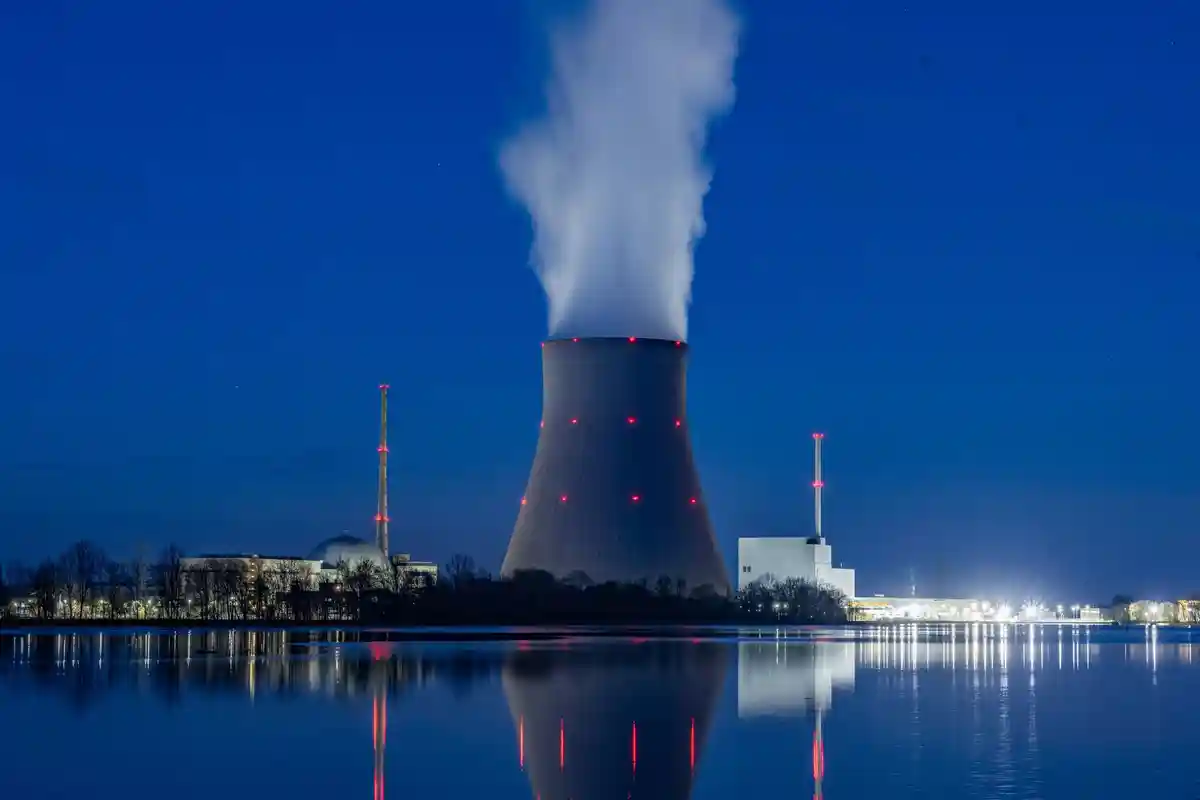 Лидер СвДП: три атомные электростанции должны быть в резерве