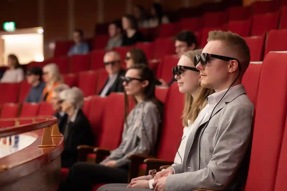 Цифровые оперные AR-очки выдают в Дюссельдорфе