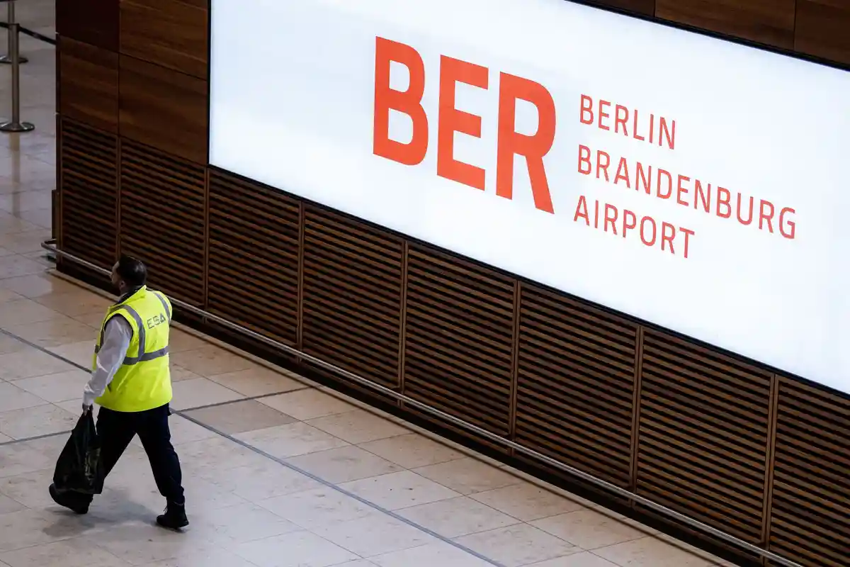 Забастовка в аэропорту Берлин-Бранденбург началась
