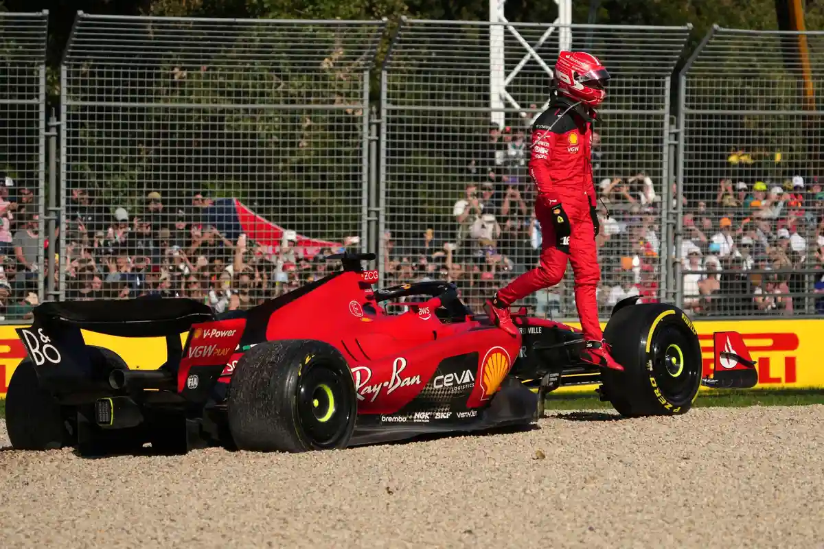 Mercedes и Ferrari стремятся к вершине Формулы-1