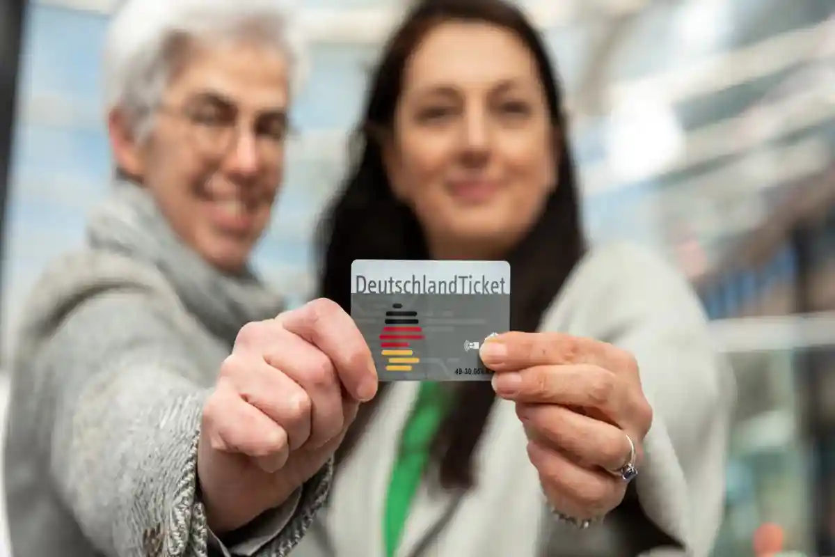 Билет за 49 евро в Германии пользуется спросом, поэтому доставка новых чип-карт задерживается. Фото: Lokale Blicke / flickr.com