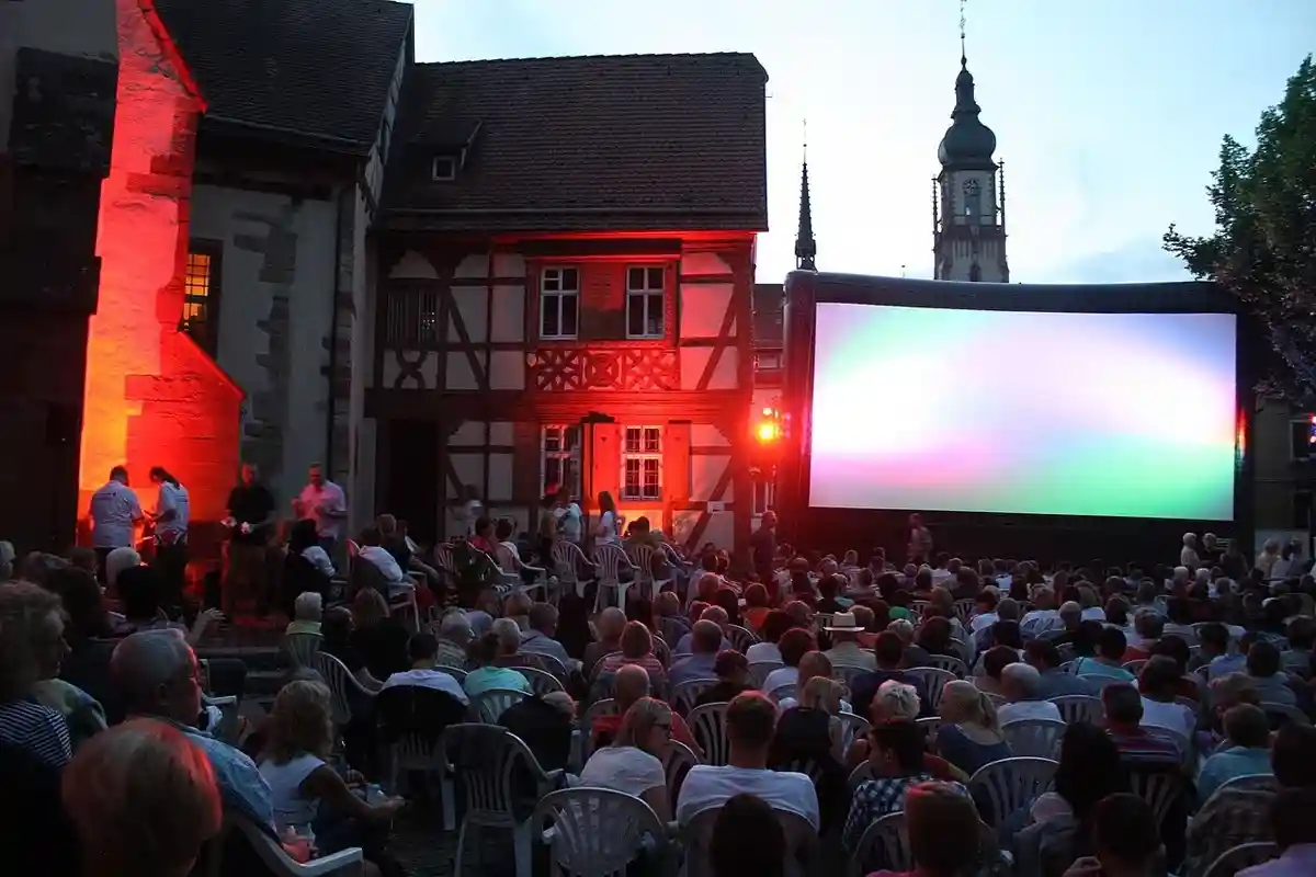 Кинотеатры под открытым небом особенно популярны в Германии летом. Фото: TBB-Bilder, CC BY-SA 4.0 / Wikimedia Commons