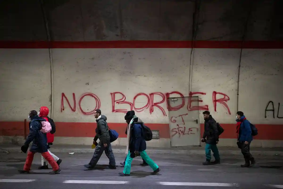 Провал миграционной политики.  Фото: Daniel Cole/AP/dpa