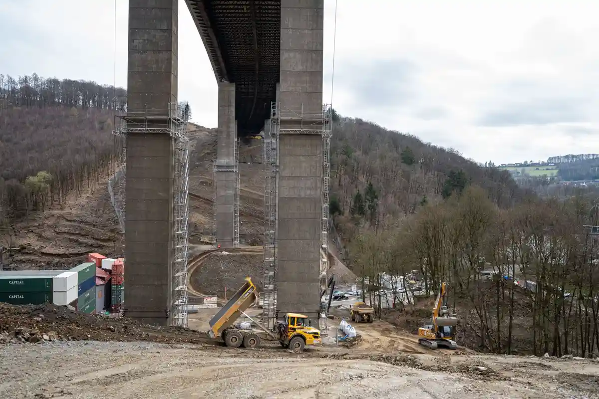 Строительные эксперты видят высокий износ и перегрузку мостов