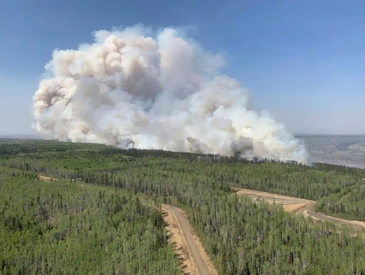 Пожары в Западной Канаде - 29 000 человек эвакуированы